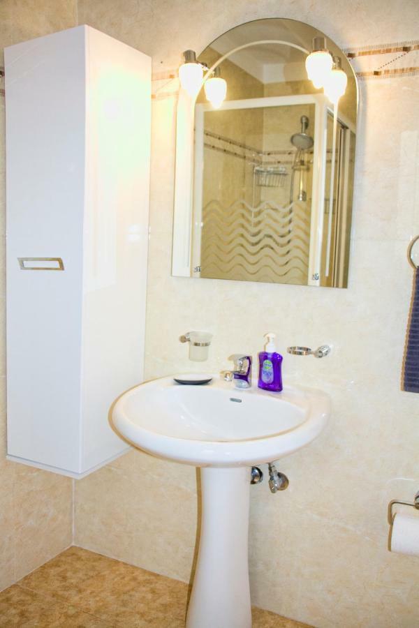 Charming Apartment Near Athens Center And The Sea Zewnętrze zdjęcie